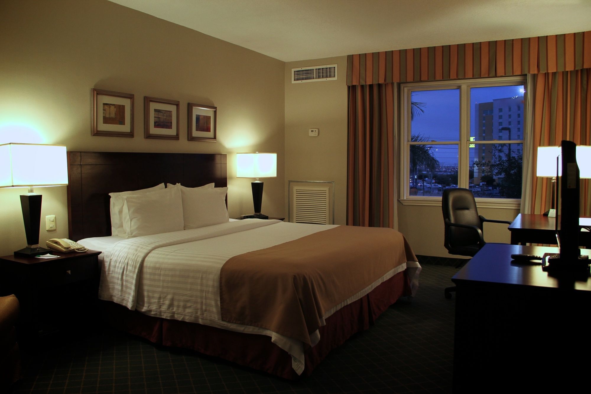 Holiday Inn Reynosa Industrial Poniente By Ihg Dış mekan fotoğraf